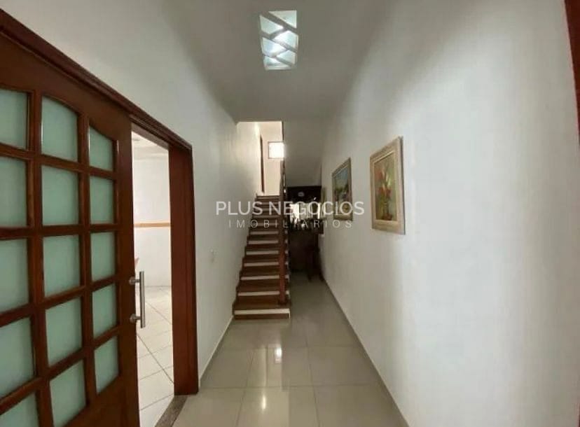 Casa à venda com 3 quartos, 340m² - Foto 12