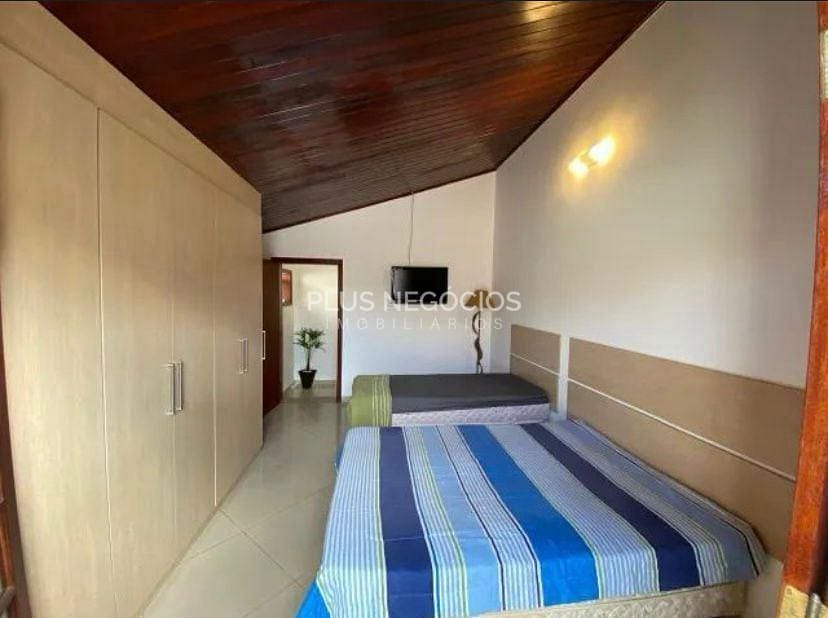 Casa à venda com 3 quartos, 340m² - Foto 15