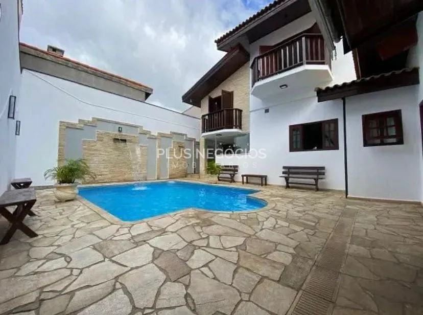 Casa, 3 quartos, 340 m² - Foto 3