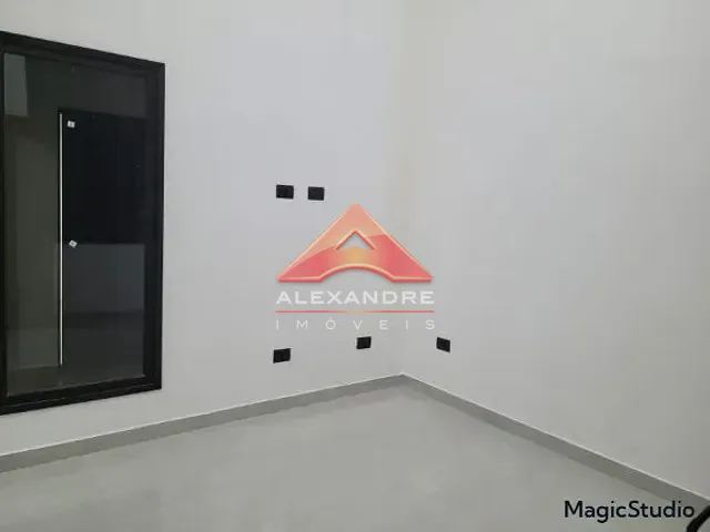 Casa 3 quartos e 1 banheiro, à venda, no bairro Jardim Minas Gerais em São José dos Campos