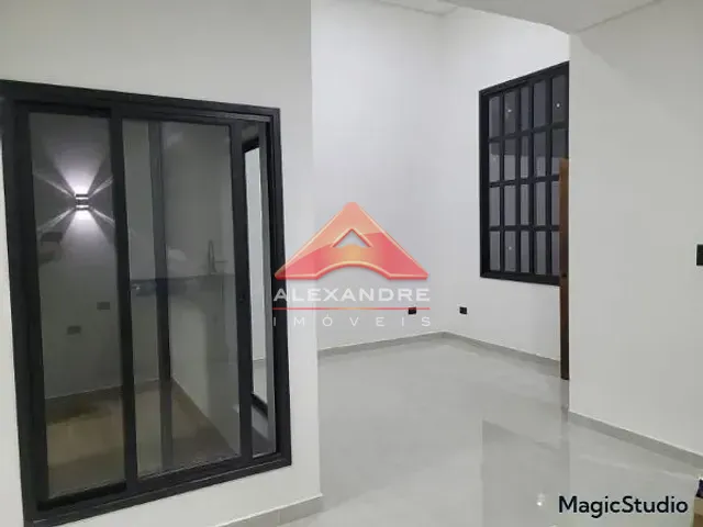 Casa 3 quartos e 1 banheiro, à venda, no bairro Jardim Minas Gerais em São José dos Campos