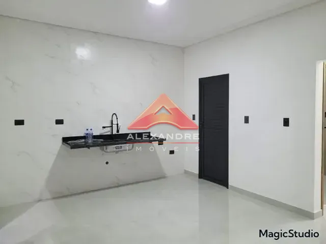 Casa 3 quartos e 1 banheiro, à venda, no bairro Jardim Minas Gerais em São José dos Campos