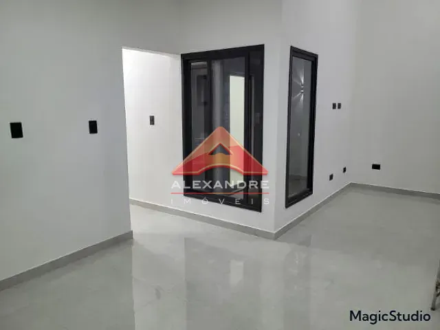 Casa 3 quartos e 1 banheiro, à venda, no bairro Jardim Minas Gerais em São José dos Campos