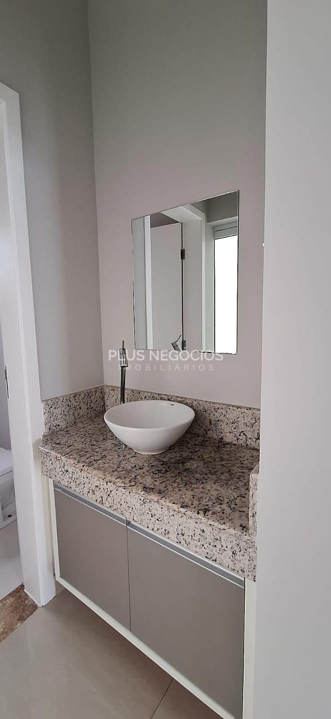 Casa para alugar com 3 quartos, 256m² - Foto 11