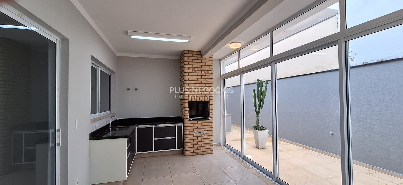 Casa para alugar com 3 quartos, 256m² - Foto 8