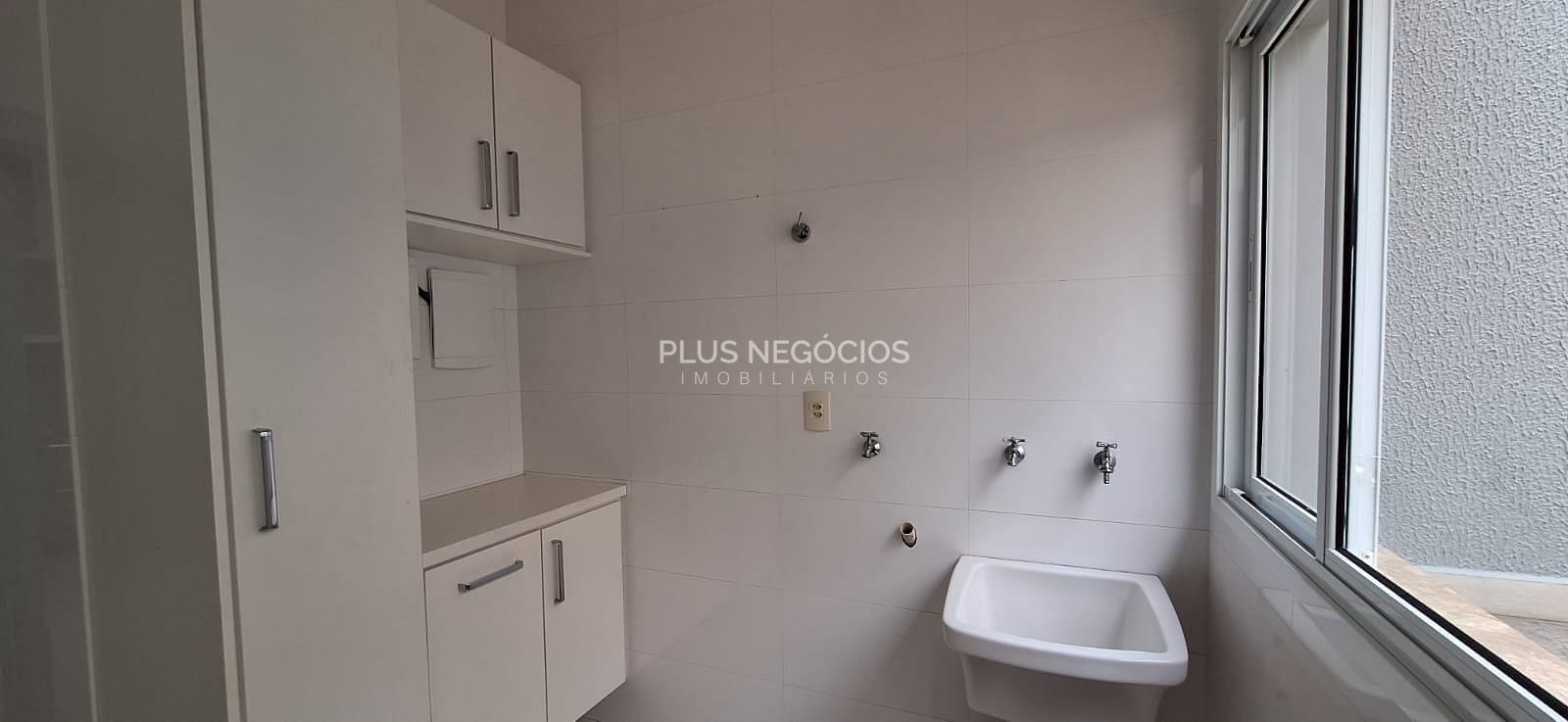 Casa para alugar com 3 quartos, 256m² - Foto 9