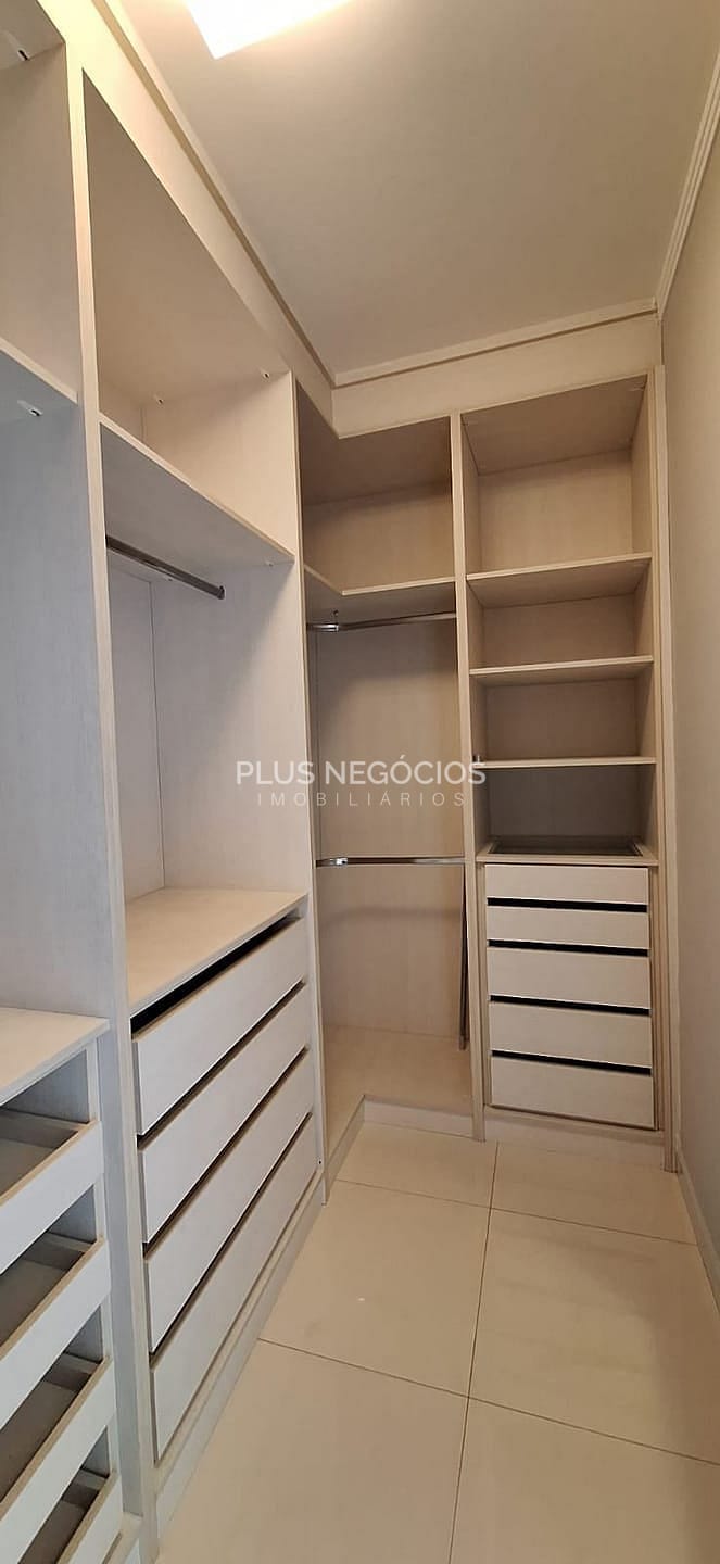 Casa para alugar com 3 quartos, 256m² - Foto 13
