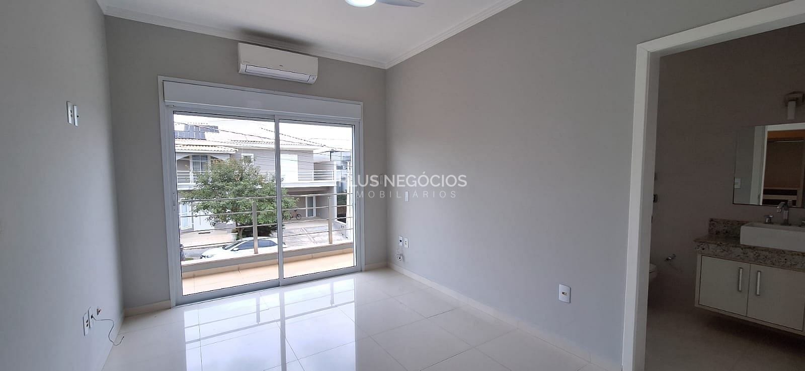 Casa para alugar com 3 quartos, 256m² - Foto 14