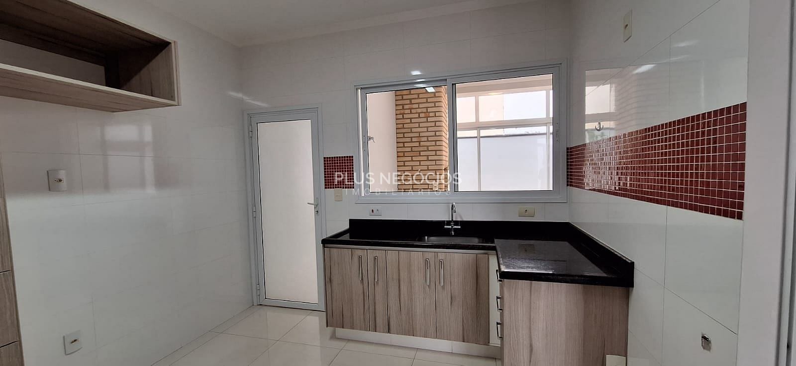 Casa para alugar com 3 quartos, 256m² - Foto 7