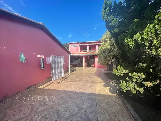 Casa com 250m² 3 quartos e 2 banheiros, à venda, no bairro Vila Santos em Caçapava