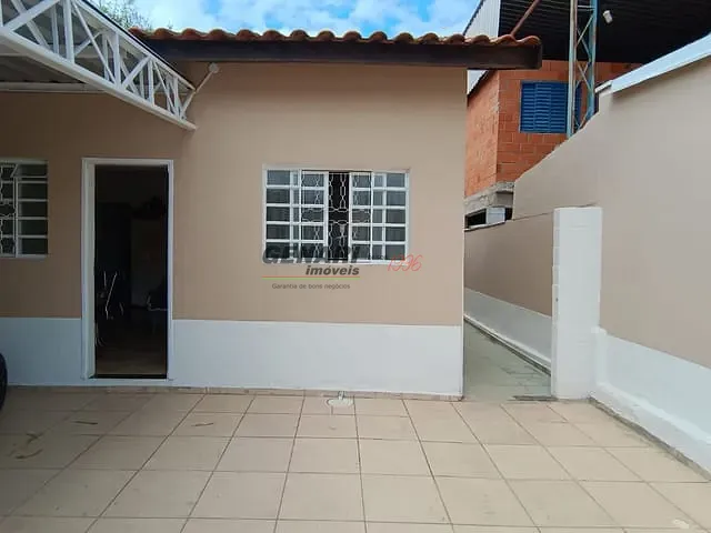 Casa com 125m² 3 quartos e 2 banheiros, à venda, no bairro Vila Maria Helena em Indaiatuba