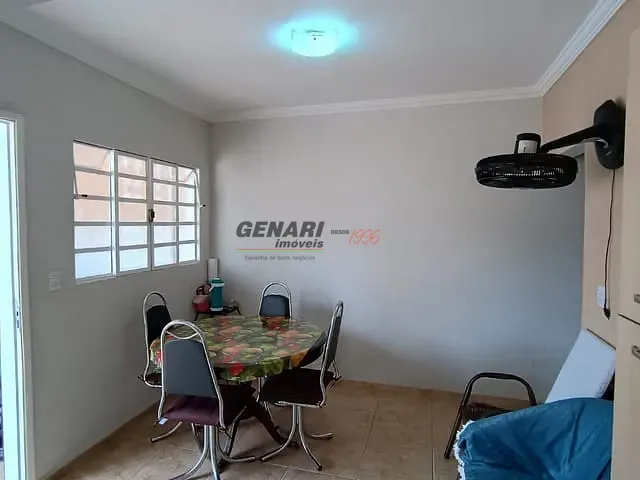 Casa com 125m² 3 quartos e 2 banheiros, à venda, no bairro Vila Maria Helena em Indaiatuba