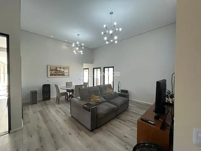 Casa 3 quartos e 5 banheiros, à venda, no bairro Araçoaibinha em Araçoiaba da Serra