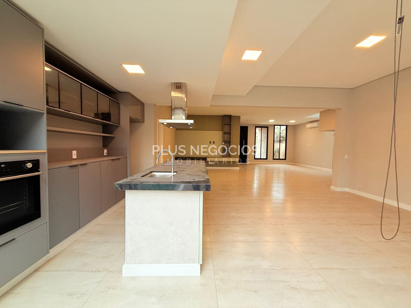 Casa, 3 quartos, 250 m² - Foto 4