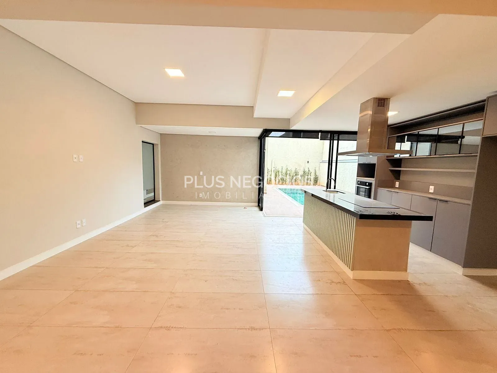 Casa, 3 quartos, 250 m² - Foto 2