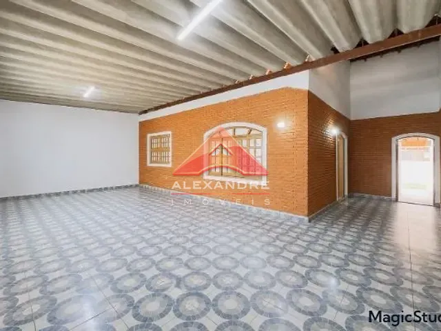Casa 2 quartos e 2 banheiros, à venda, no bairro Jardim Satélite em São José dos Campos