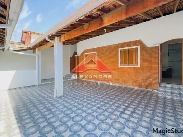 Casa 2 quartos e 2 banheiros, à venda, no bairro Jardim Satélite em São José dos Campos