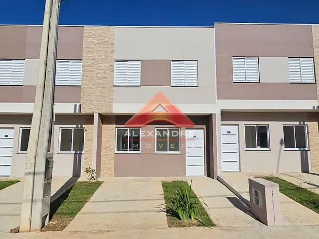 Casa 2 quartos e 1 banheiro, à venda, no bairro Eugênio de Mello em São José dos Campos