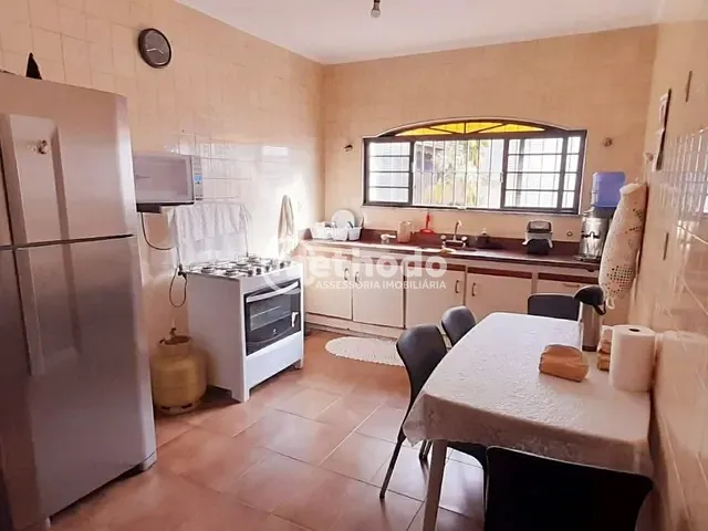 Casa com 977m² 4 quartos e 3 banheiros, à venda, no bairro Jardim Santa Genebra em Campinas