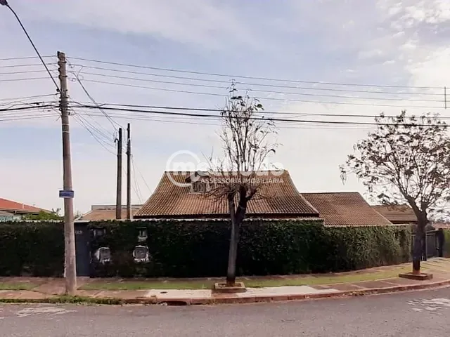 Casa com 977m² 4 quartos e 3 banheiros, à venda, no bairro Jardim Santa Genebra em Campinas