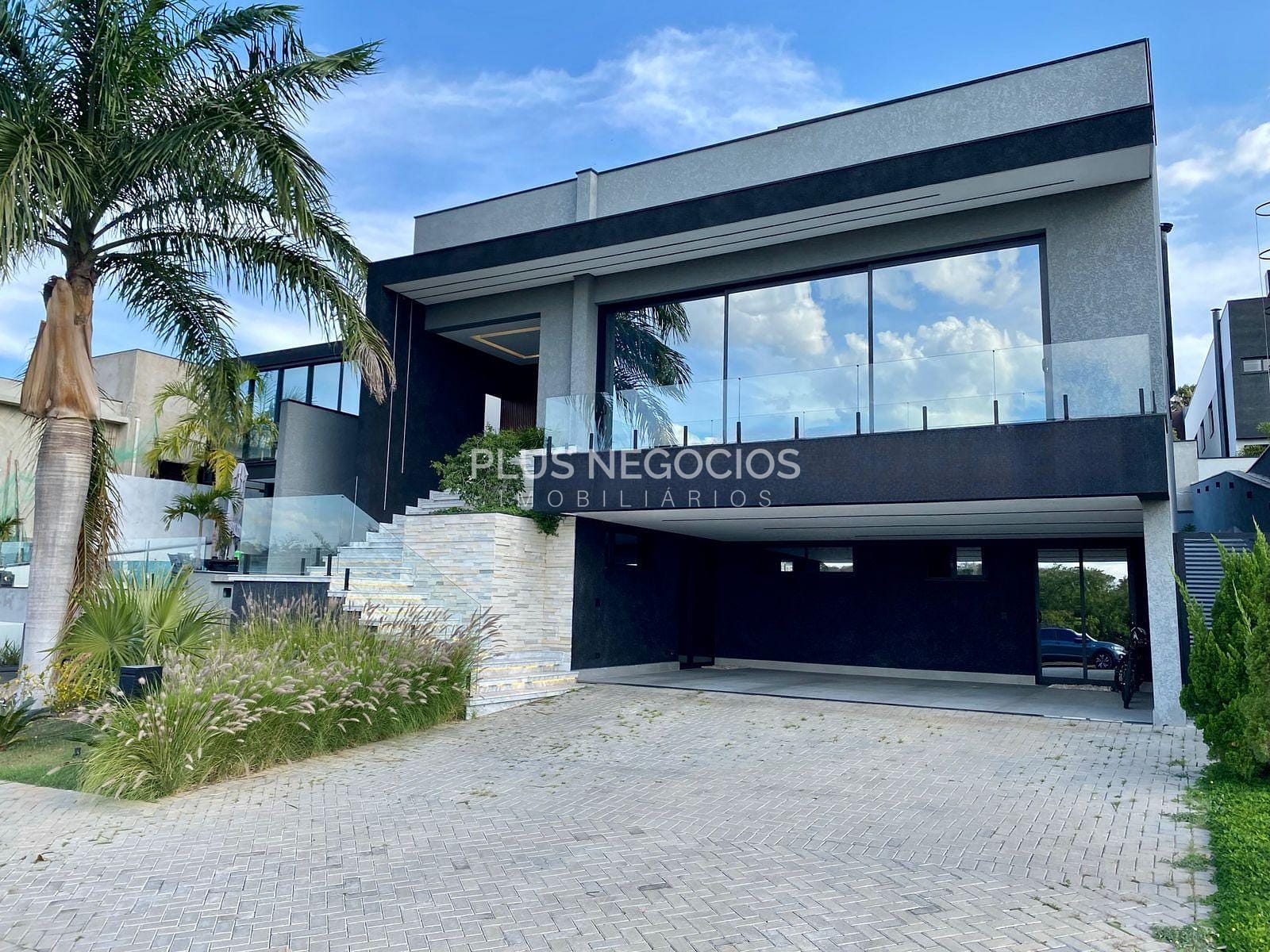 Casa à venda e aluguel com 3 quartos, 330m² - Foto 3