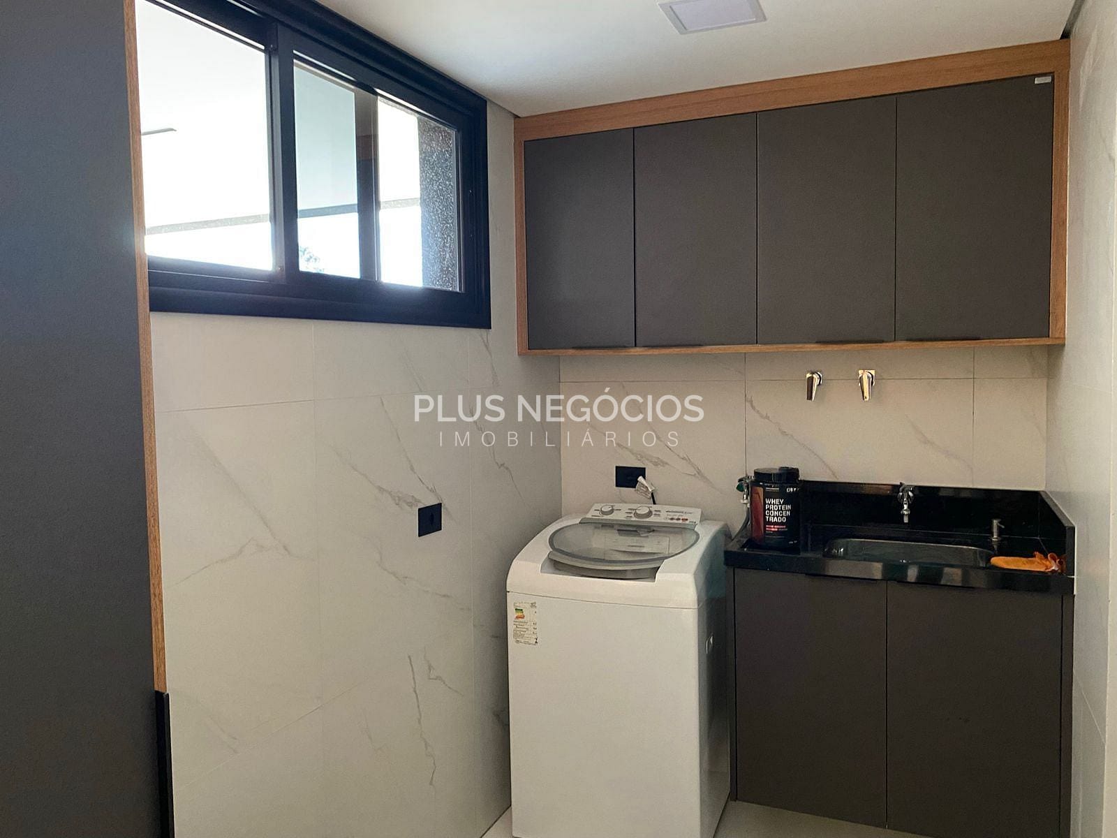 Casa à venda e aluguel com 3 quartos, 330m² - Foto 46