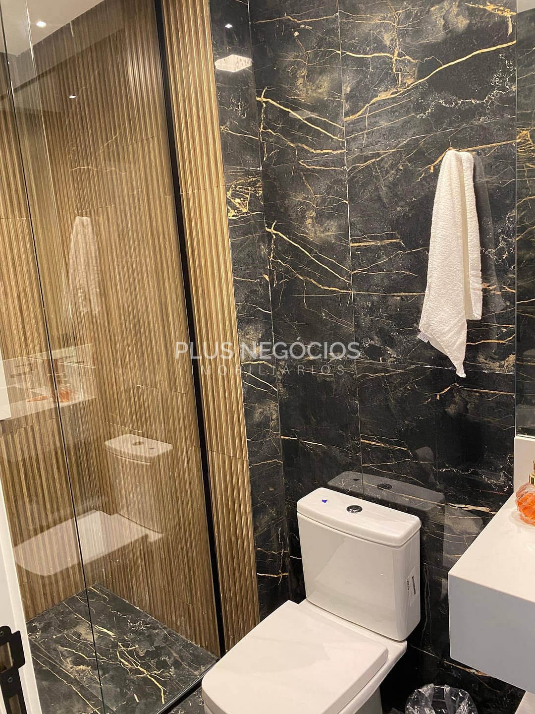 Casa à venda e aluguel com 3 quartos, 330m² - Foto 15