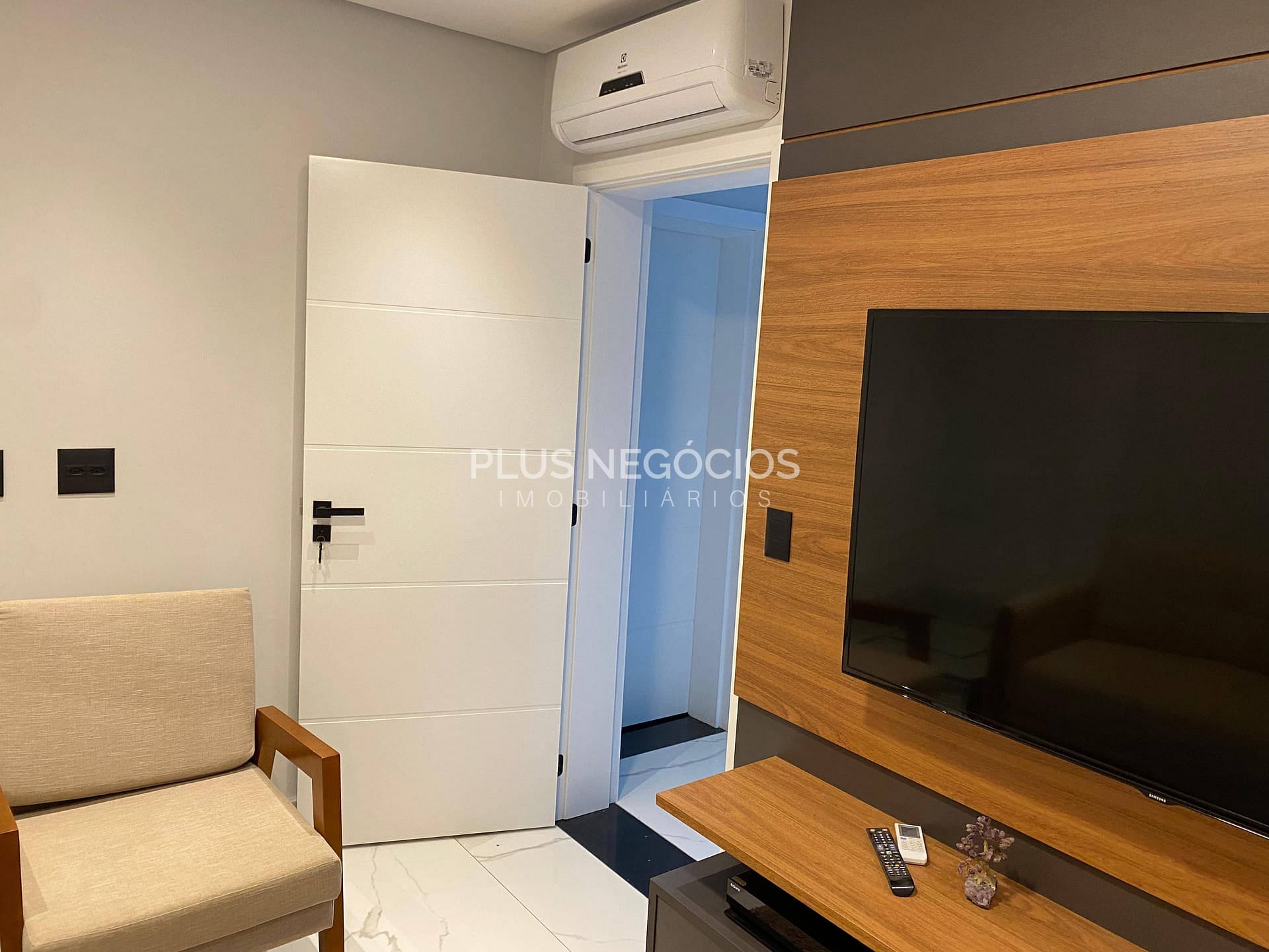 Casa à venda e aluguel com 3 quartos, 330m² - Foto 49