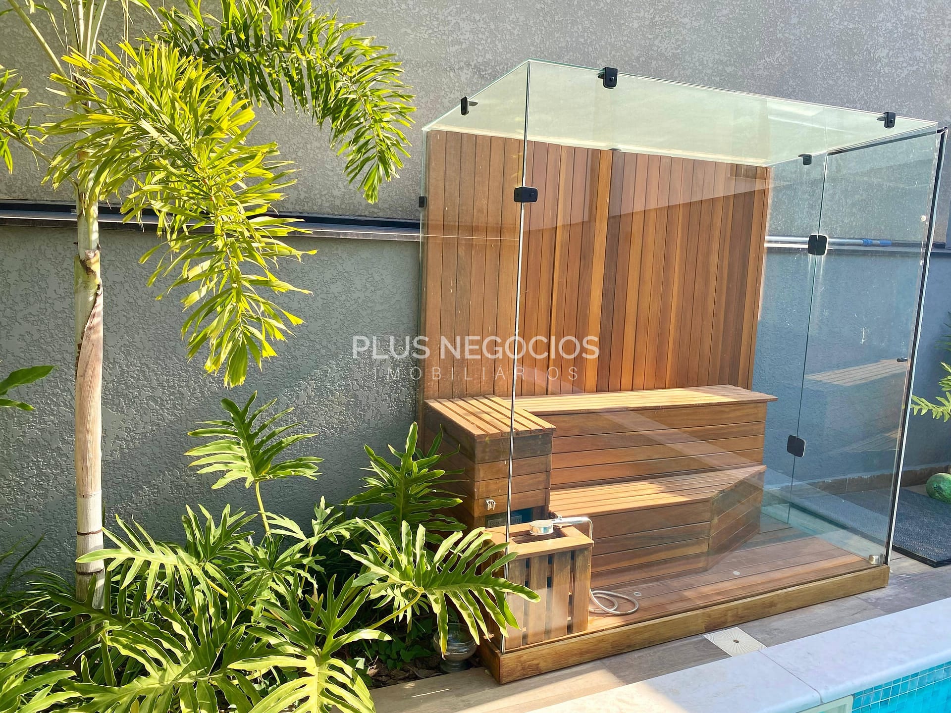 Casa à venda e aluguel com 3 quartos, 330m² - Foto 20