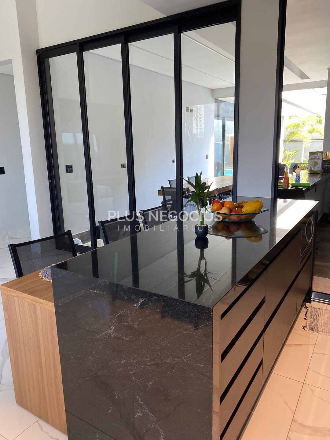 Casa à venda e aluguel com 3 quartos, 330m² - Foto 25
