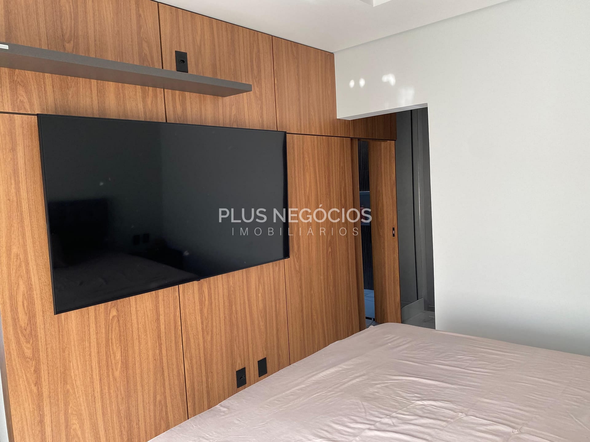 Casa à venda e aluguel com 3 quartos, 330m² - Foto 29