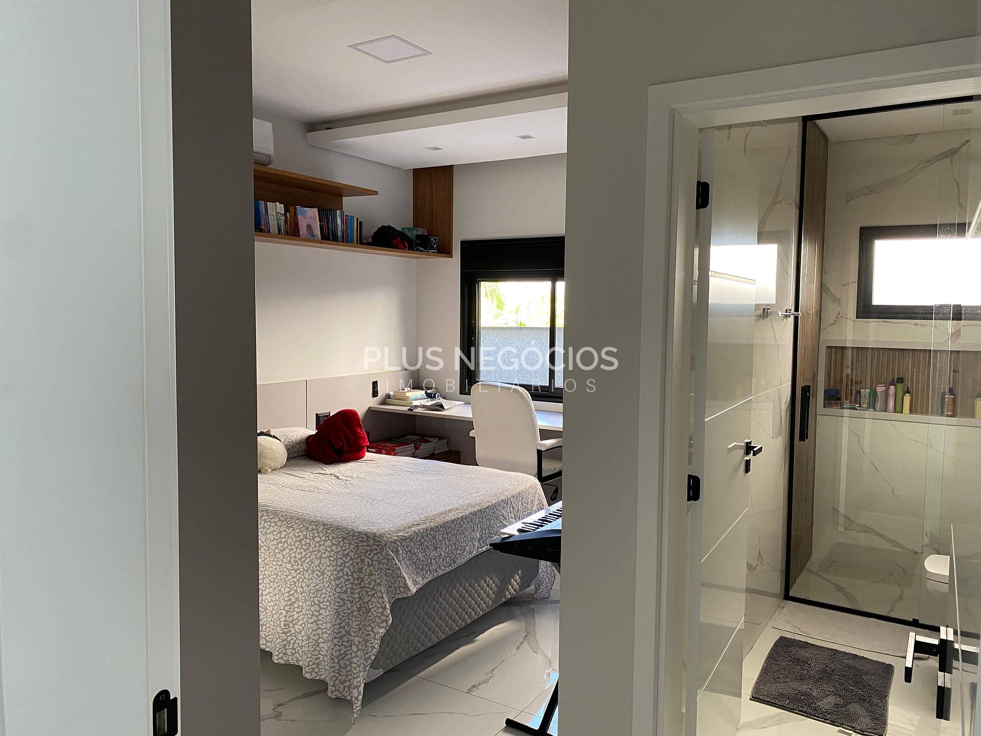 Casa à venda e aluguel com 3 quartos, 330m² - Foto 40