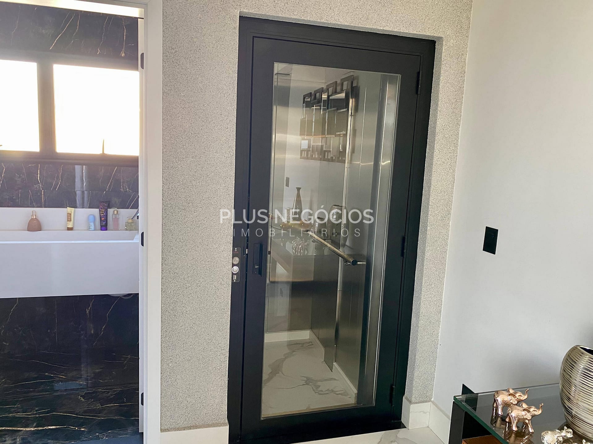 Casa à venda e aluguel com 3 quartos, 330m² - Foto 44