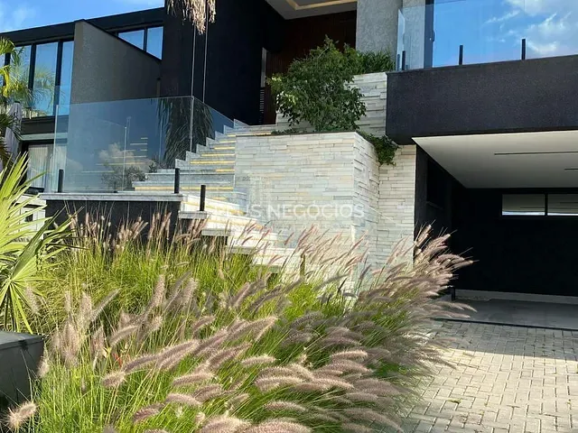 Casa com 450m² 3 quartos e 5 banheiros, à venda ou para alugar, no bairro Alphaville Nova Esplanada em Votorantim