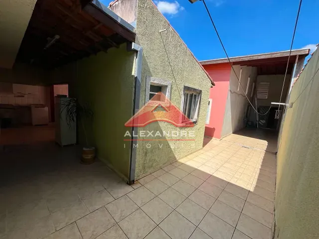 Casa 4 quartos e 3 banheiros, à venda, no bairro Vila Tatetuba em São José dos Campos