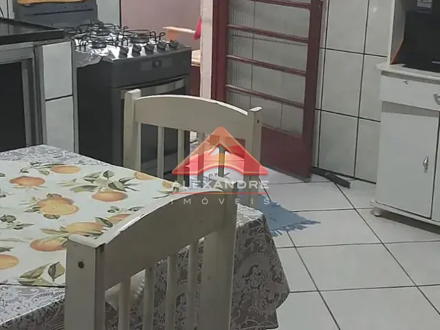 Casa 4 quartos e 1 banheiro, à venda, no bairro Jardim Ismênia em São José dos Campos