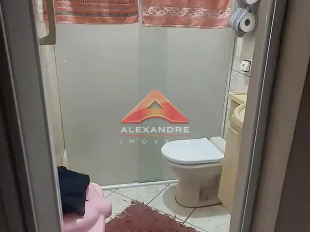 Casa 4 quartos e 1 banheiro, à venda, no bairro Jardim Ismênia em São José dos Campos
