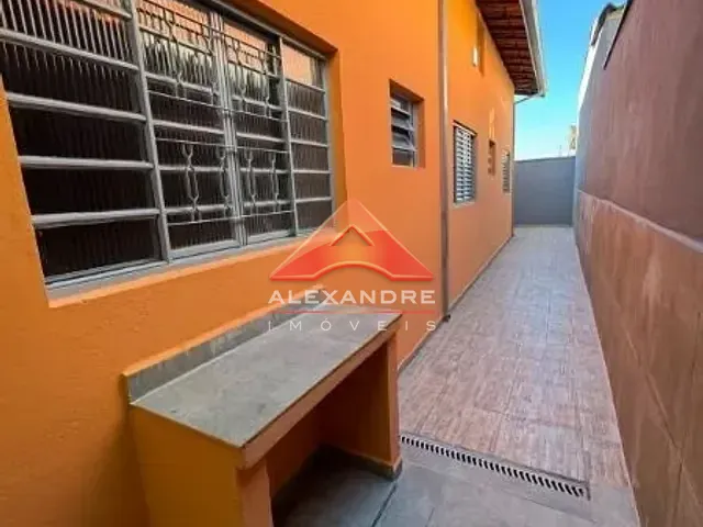 Casa 2 quartos e 1 banheiro, à venda, no bairro Parque Interlagos em São José dos Campos