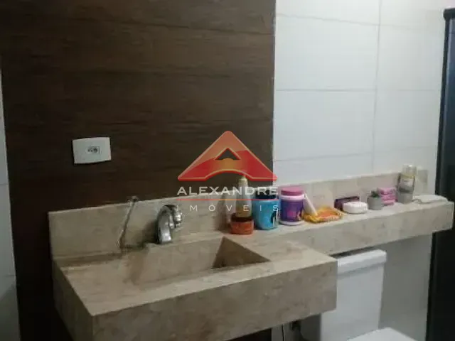 Casa 3 quartos e 1 banheiro, à venda, no bairro Jardim Santo Onofre em São José dos Campos