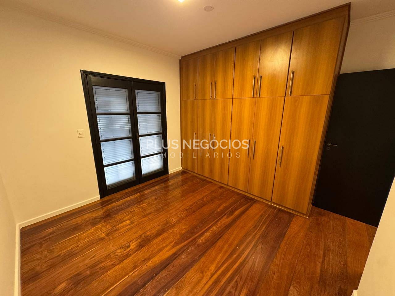 Casa para alugar com 7 quartos, 312m² - Foto 24