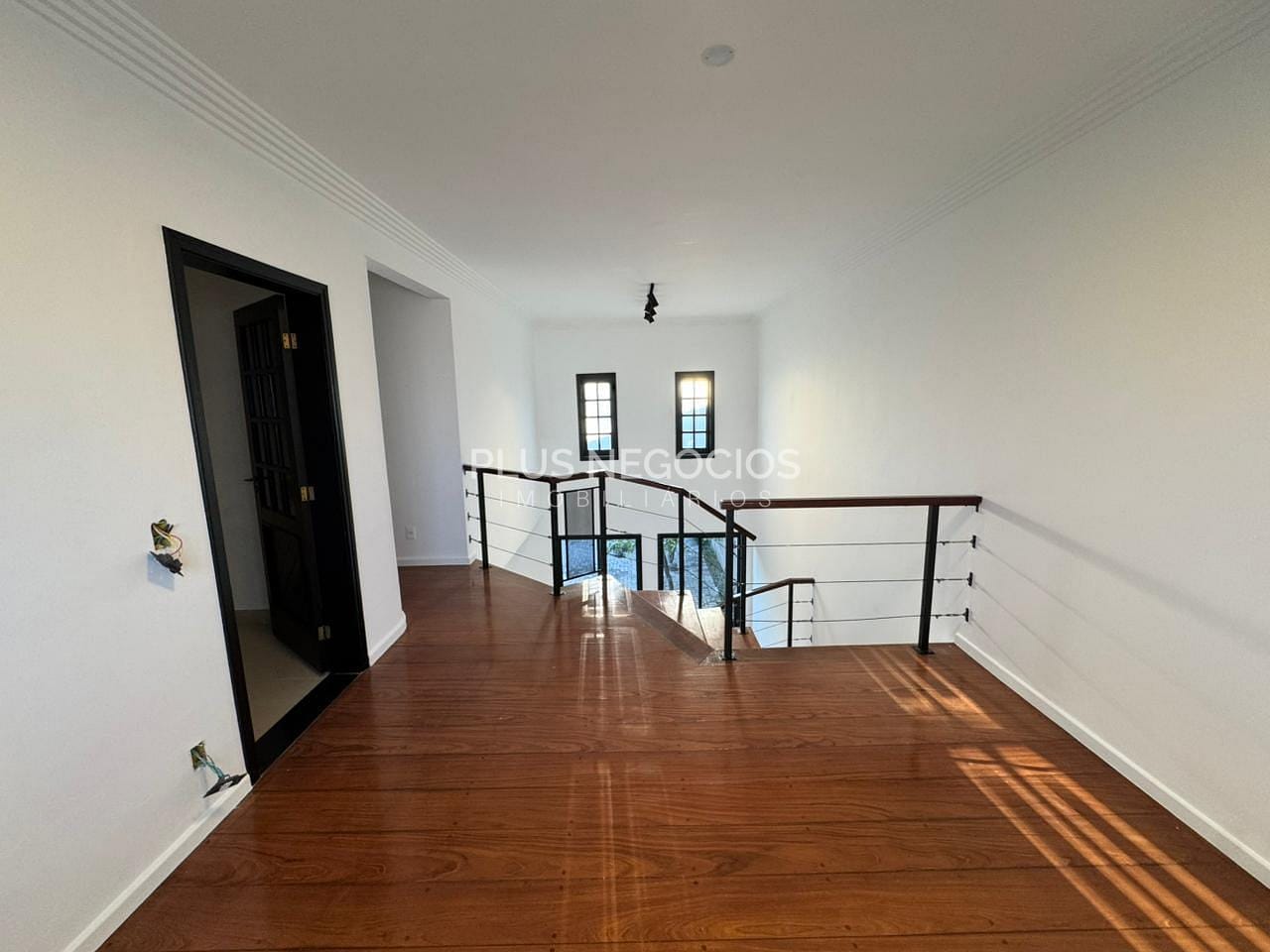 Casa para alugar com 7 quartos, 312m² - Foto 15