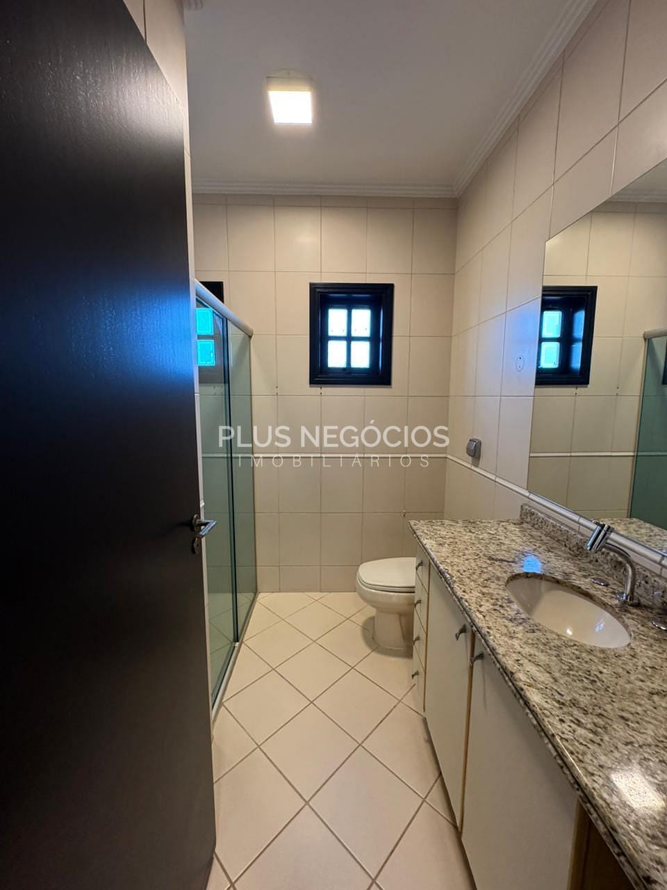 Casa para alugar com 7 quartos, 312m² - Foto 14