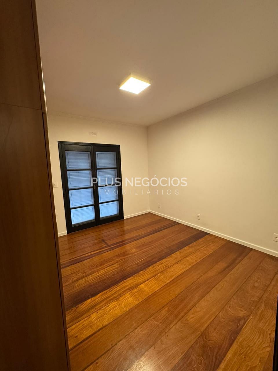 Casa para alugar com 7 quartos, 312m² - Foto 23