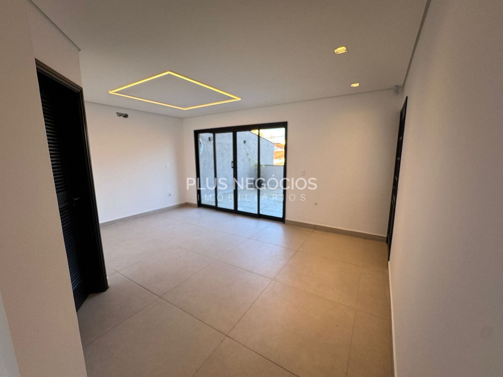 Casa para alugar com 7 quartos, 312m² - Foto 6