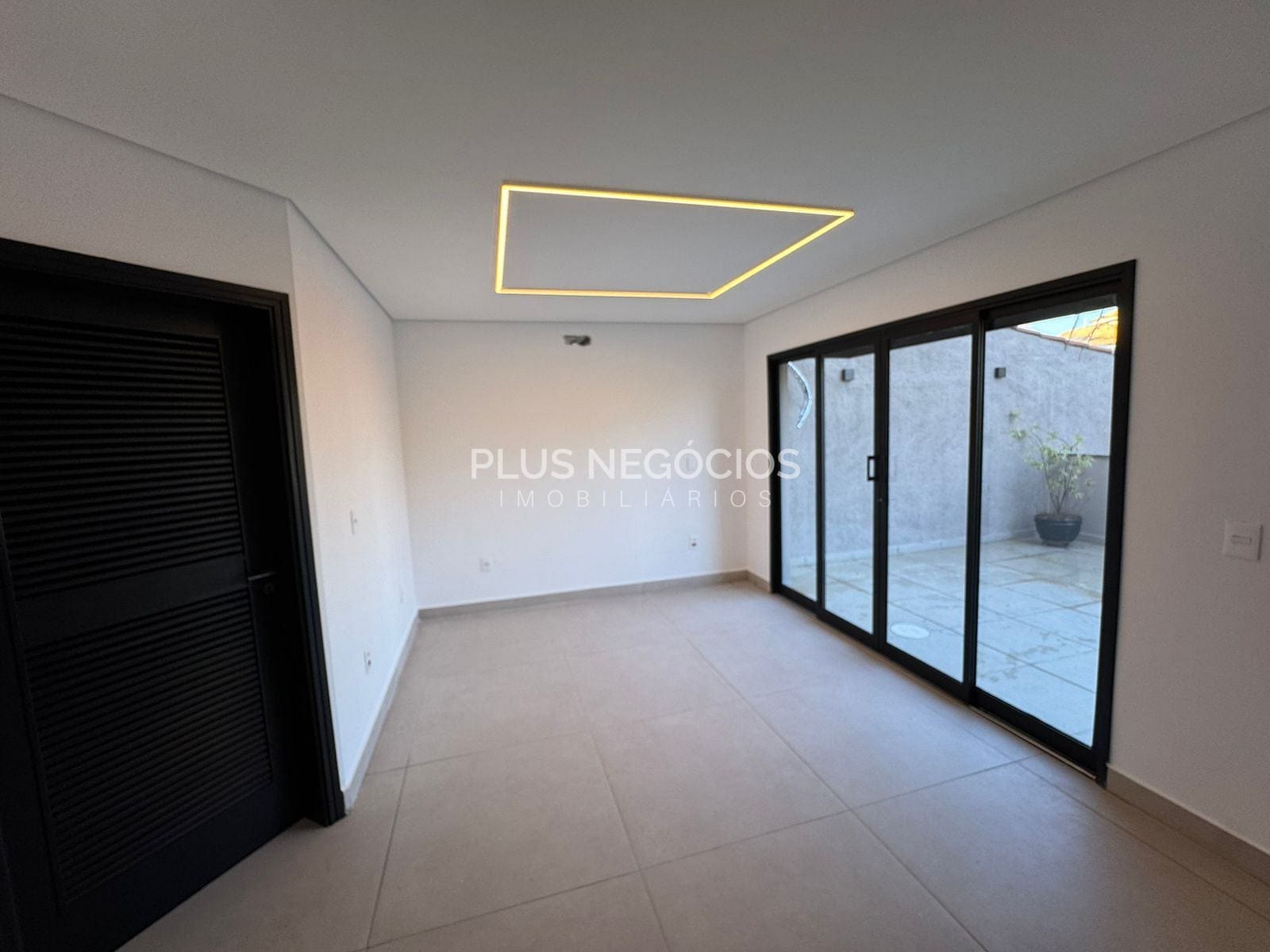 Casa para alugar com 7 quartos, 312m² - Foto 26