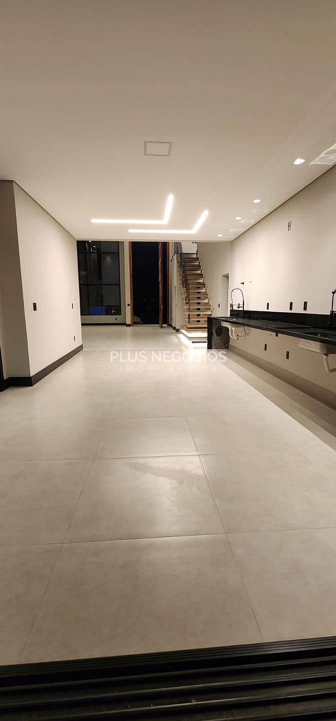 Casa à venda com 3 quartos, 313m² - Foto 5