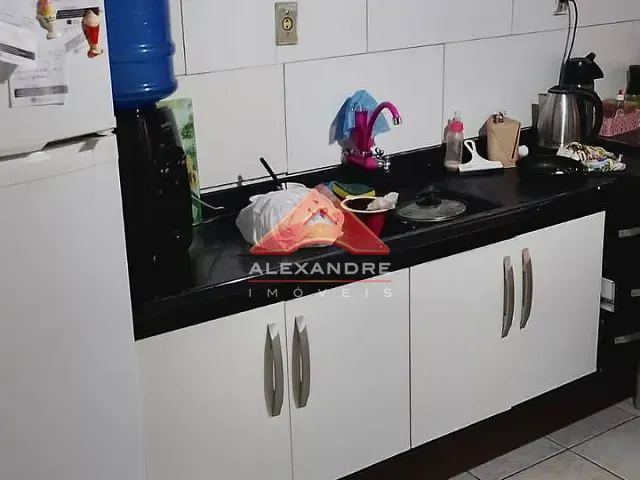 Casa 2 quartos e 1 banheiro, à venda, no bairro Campo dos Alemães em São José dos Campos