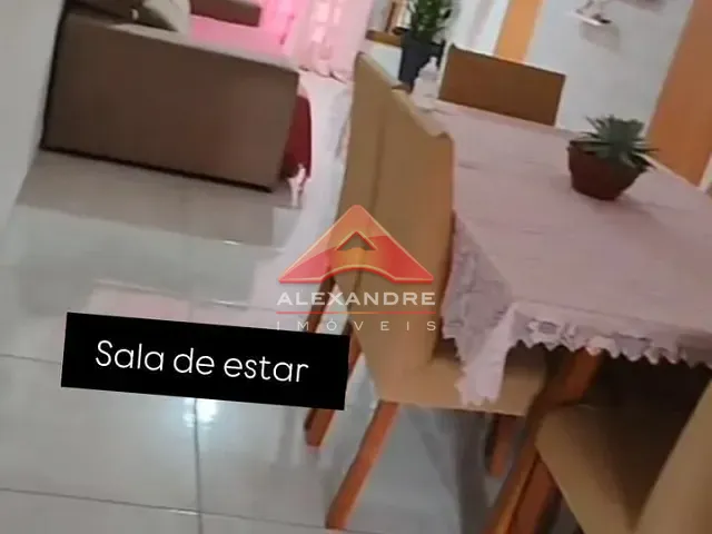 Casa 2 quartos e 1 banheiro, à venda, no bairro Campo dos Alemães em São José dos Campos