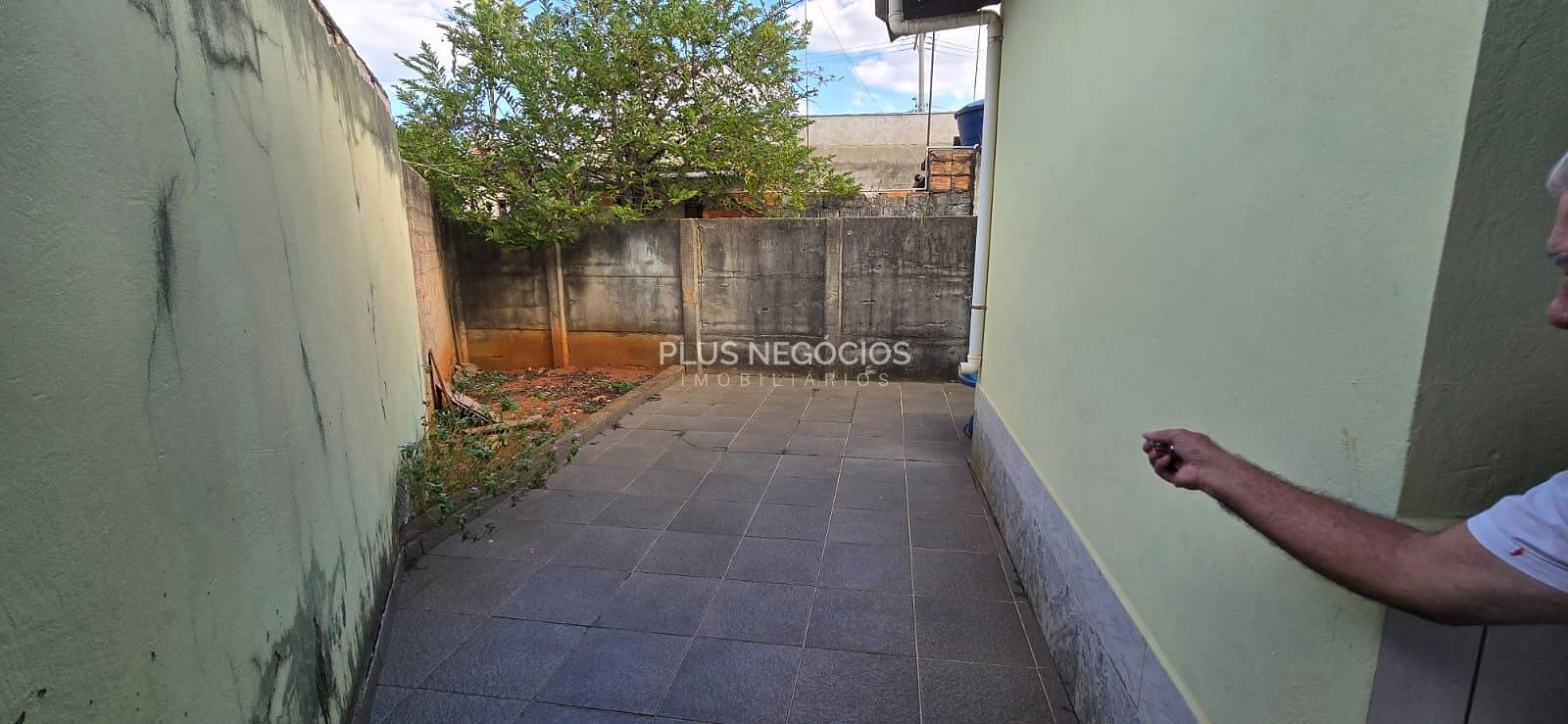 Casa, 4 quartos, 139 m² - Foto 2