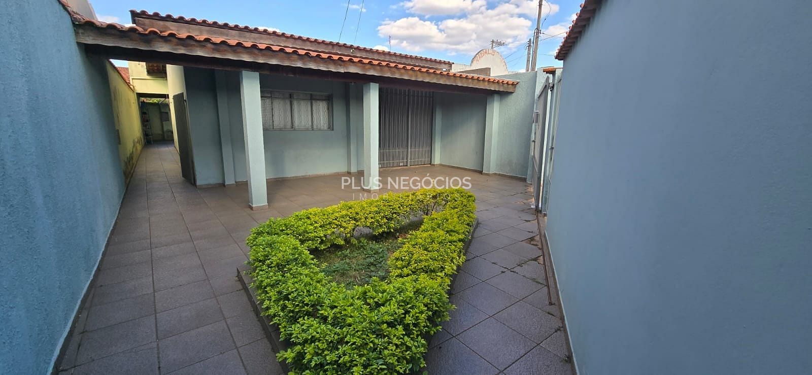 Casa, 4 quartos, 139 m² - Foto 1